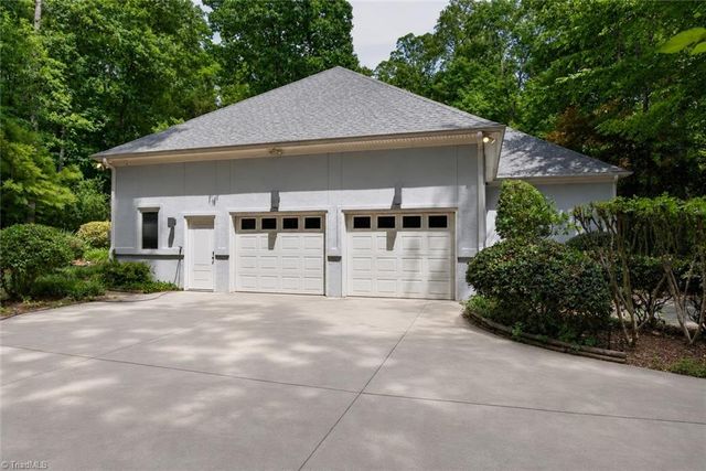 2400 Hunters Crossing Trail, Summerfield, NC 27358