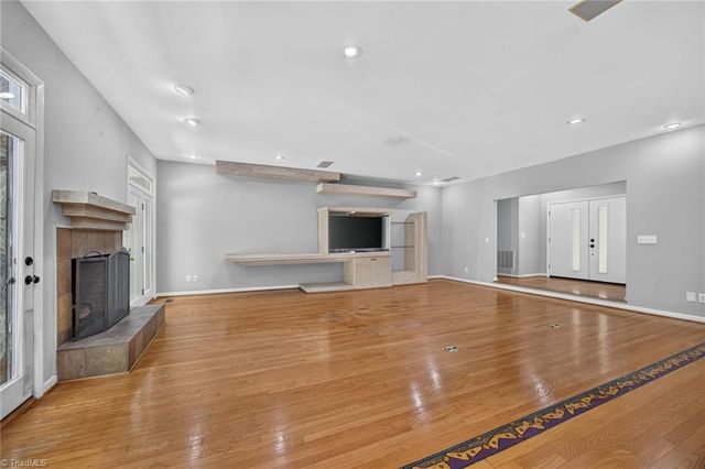 2400 Hunters Crossing Trail, Summerfield, NC 27358