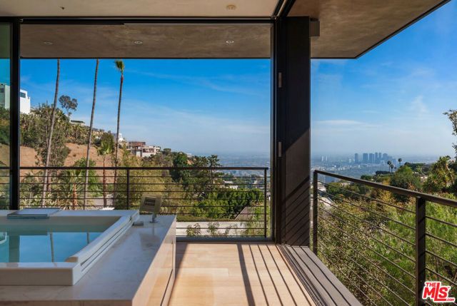 1859 N Doheny Drive, West Hollywood, CA 90069
