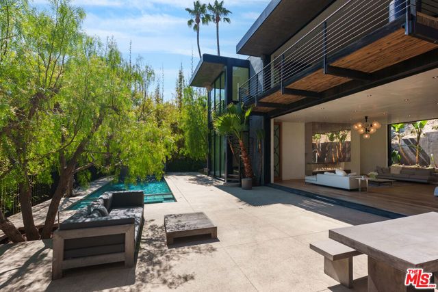 1859 N Doheny Drive, West Hollywood, CA 90069
