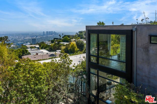 1859 N Doheny Drive, West Hollywood, CA 90069