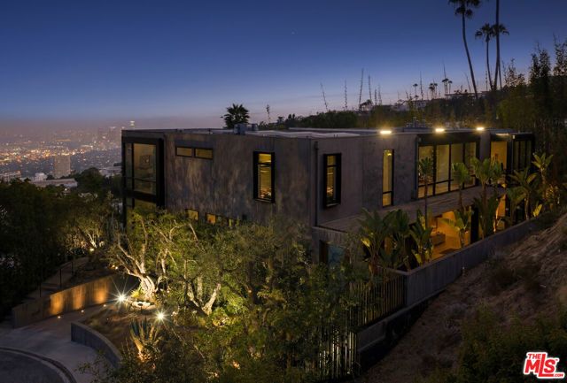 1859 N Doheny Drive, West Hollywood, CA 90069