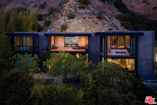 1859 N Doheny Drive, West Hollywood, CA 90069