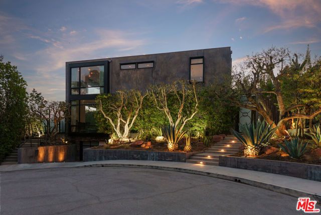 1859 N Doheny Drive, West Hollywood, CA 90069
