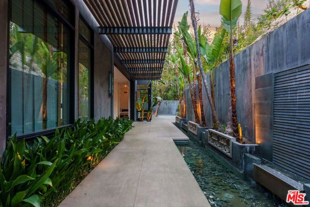 1859 N Doheny Drive, West Hollywood, CA 90069