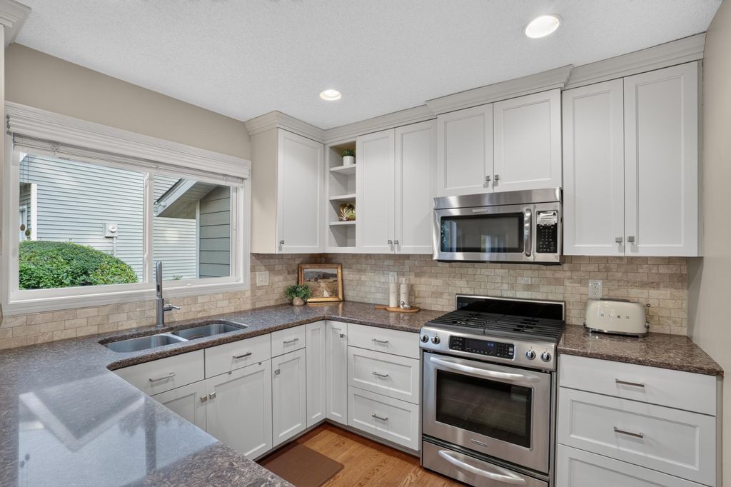 8412 Hiawatha Avenue, Eden Prairie, MN 55347 — photo 4