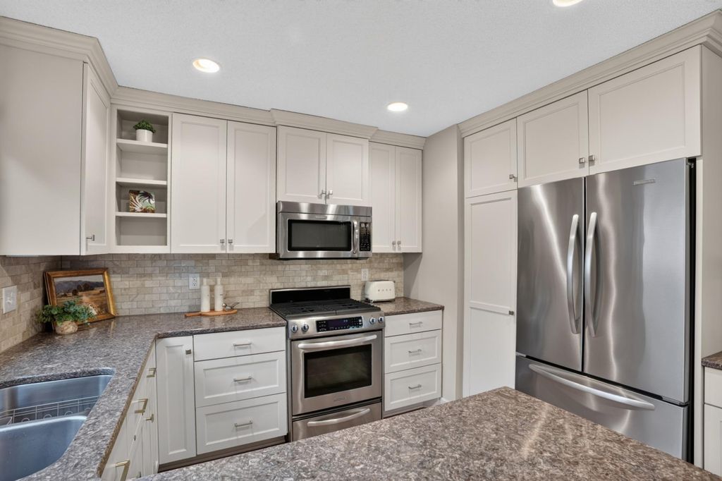 8412 Hiawatha Avenue, Eden Prairie, MN 55347 — photo 5