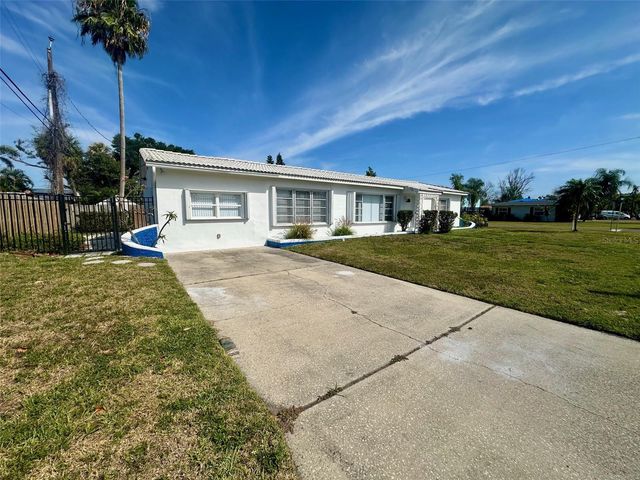 10 158TH AVENUE, Redington Beach, FL 33708