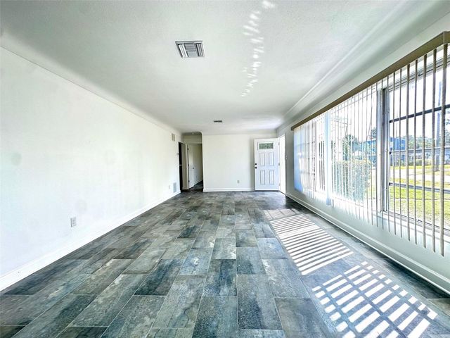 10 158TH AVENUE, Redington Beach, FL 33708
