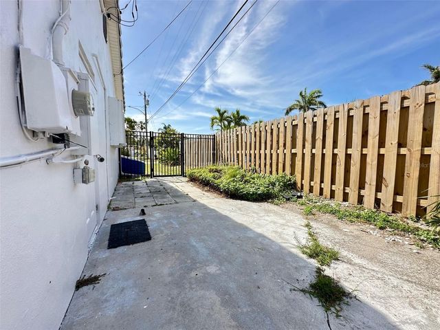 10 158TH AVENUE, Redington Beach, FL 33708