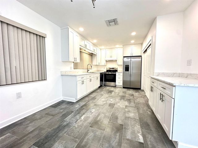 10 158TH AVENUE, Redington Beach, FL 33708