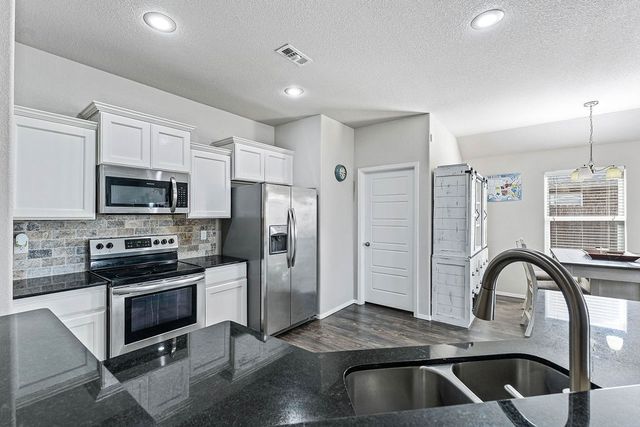 7408 Devonshire Avenue, Springdale, AR 72762