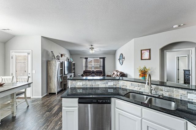 7408 Devonshire Avenue, Springdale, AR 72762