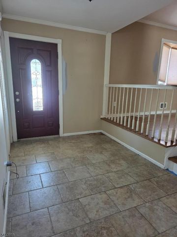 112 Hill Hollow Rd, South Plainfield Boro, NJ 07080