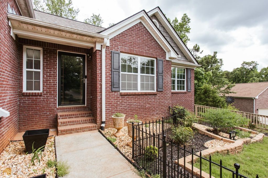 137 Bristol Woods Drive, Athens, GA 30606