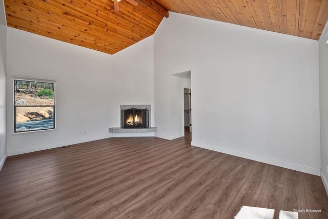 15880 Arrowhead Pl, Grass Valley, CA 95949