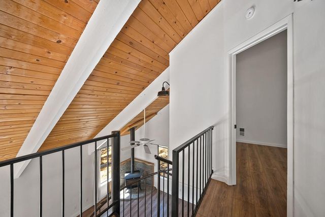 15880 Arrowhead Pl, Grass Valley, CA 95949