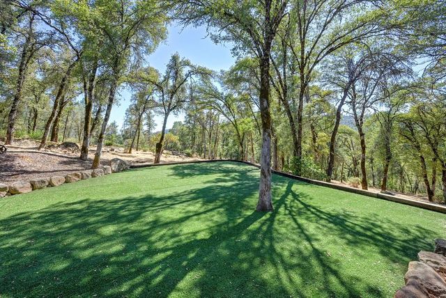 15880 Arrowhead Pl, Grass Valley, CA 95949
