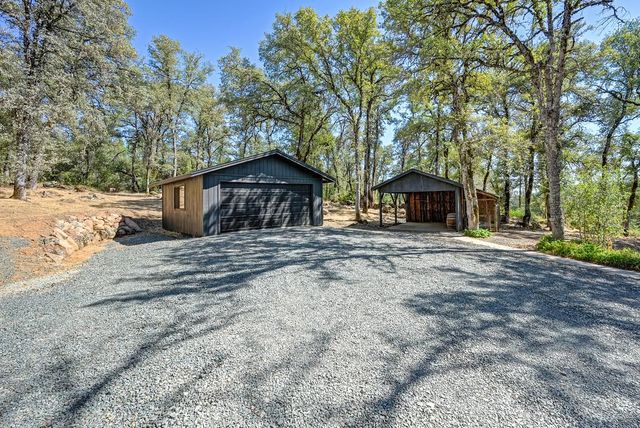 15880 Arrowhead Pl, Grass Valley, CA 95949