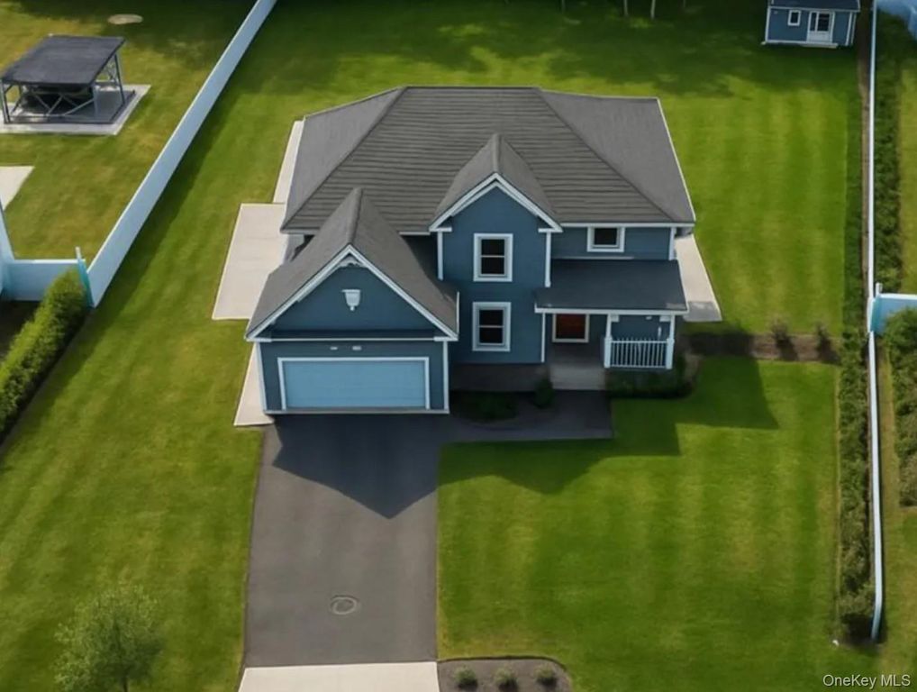 9 Shaw Lane, East Moriches, NY 11940