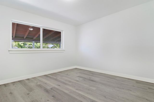 18975 SE Homewood Avenue, Jupiter, FL 33469