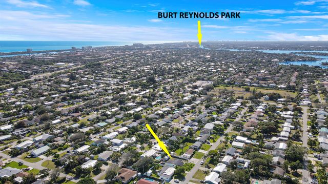 18975 SE Homewood Avenue, Jupiter, FL 33469