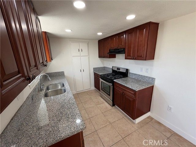 1011 Manzanita, Barstow, CA 92311