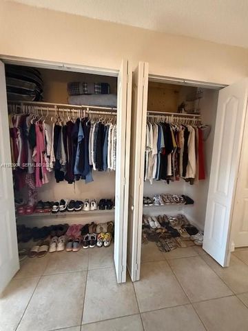 8670 NW 6th Ln 4-210, Miami, FL 33126