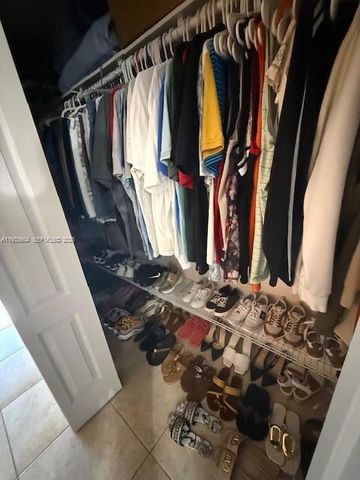 8670 NW 6th Ln 4-210, Miami, FL 33126