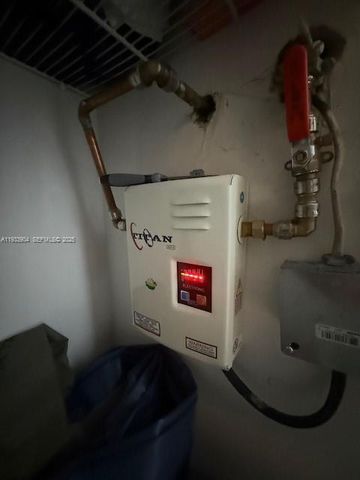 8670 NW 6th Ln 4-210, Miami, FL 33126