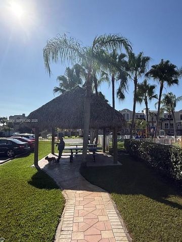 8670 NW 6th Ln 4-210, Miami, FL 33126