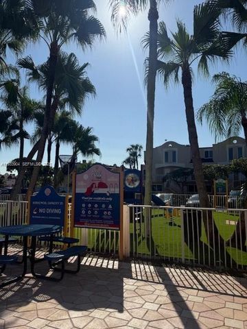 8670 NW 6th Ln 4-210, Miami, FL 33126