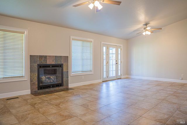 365 Alden Ct, Windsor, CA 95492