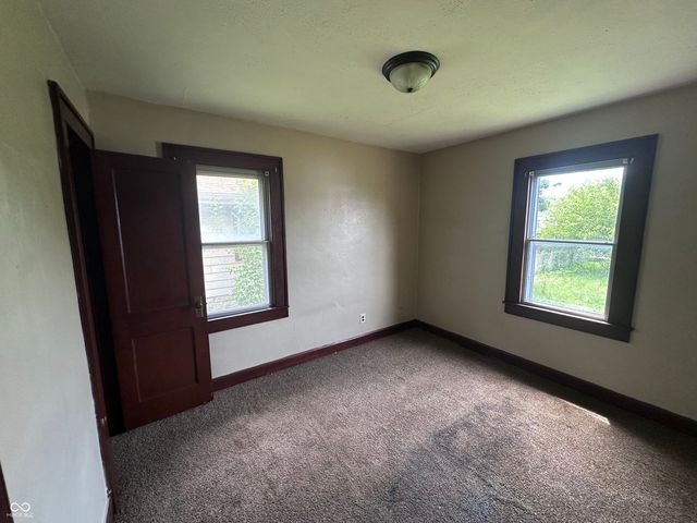 619 E 27th Street, Anderson, IN 46016