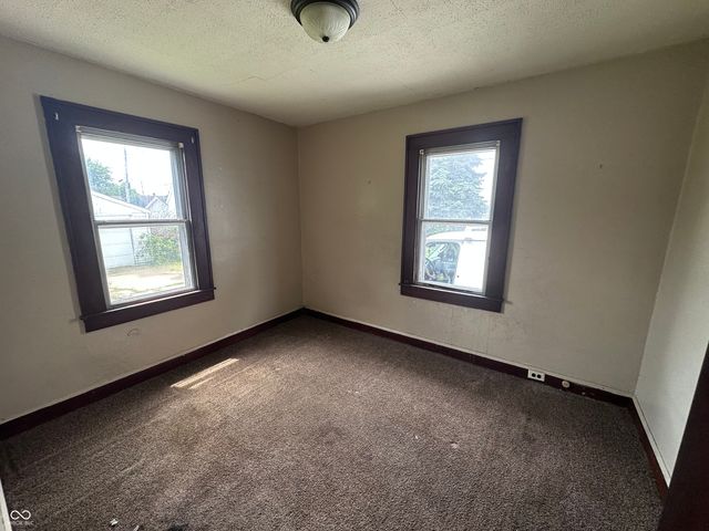 619 E 27th Street, Anderson, IN 46016