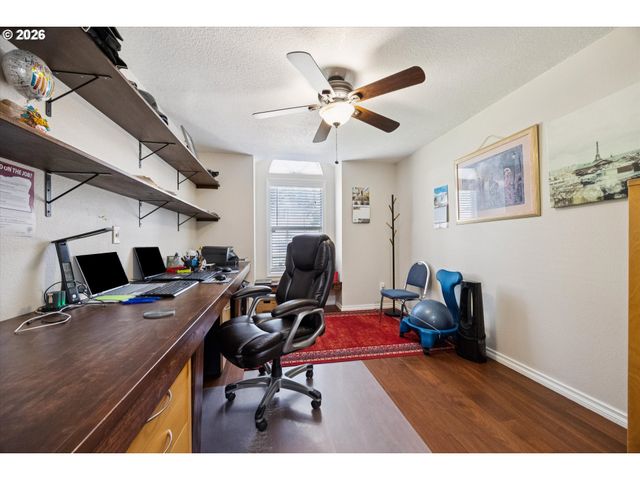 345 Sw 207TH Ave, Beaverton, OR 97006