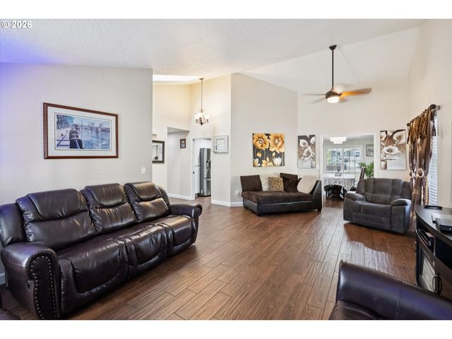 345 Sw 207TH Ave, Beaverton, OR 97006