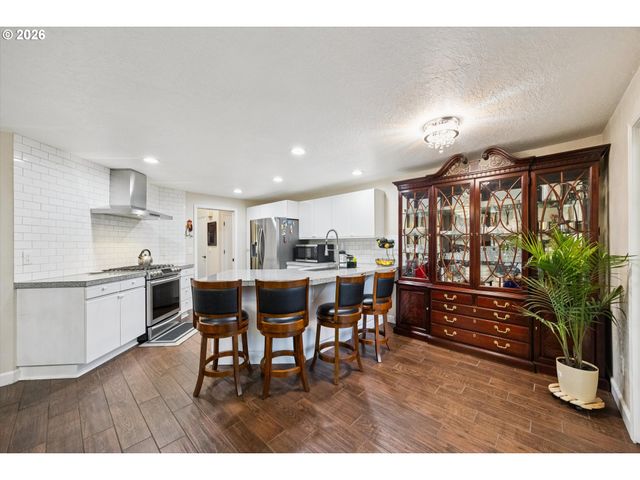 345 Sw 207TH Ave, Beaverton, OR 97006