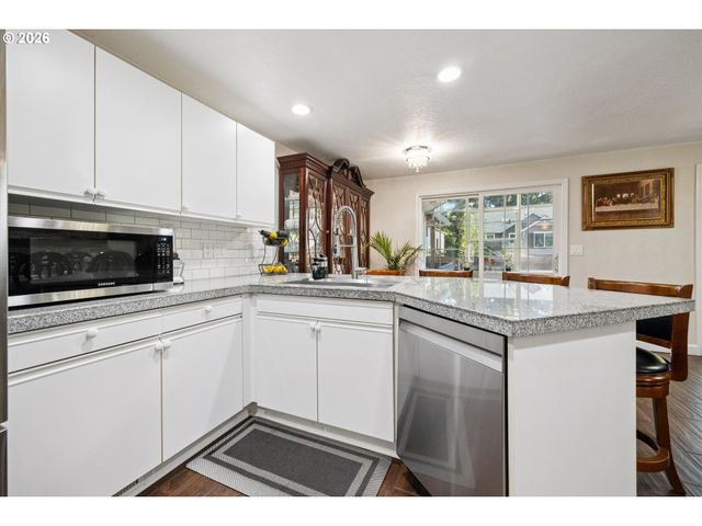 345 Sw 207TH Ave, Beaverton, OR 97006