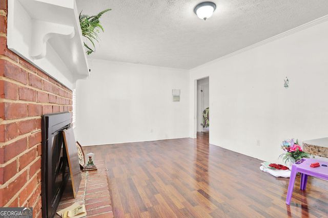 2122 Colonial Oak Way, Stone Mountain, GA 30087