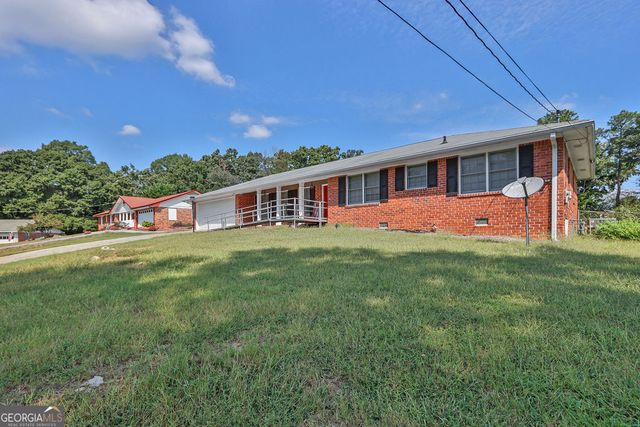 2122 Colonial Oak Way, Stone Mountain, GA 30087