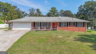 2122 Colonial Oak Way, Stone Mountain, GA 30087