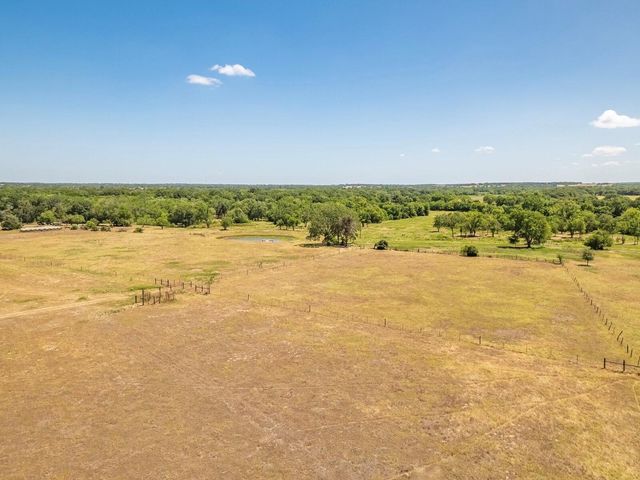 000 CR 326, Lexington, TX 78947