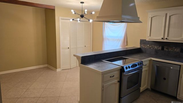 8116 President Dr, Baton Rouge, LA 70817