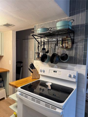 1290 83RD AVENUE N D, St Petersburg, FL 33702