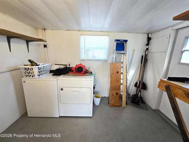 7338 1st Loop Avenue, Brooksville, FL 34613