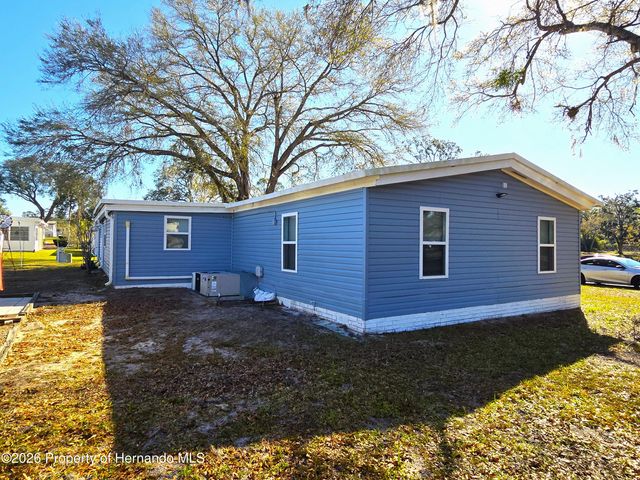 7338 1st Loop Avenue, Brooksville, FL 34613