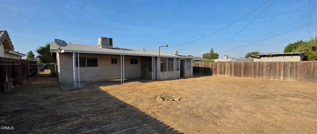 423 Helen Way, Bakersfield, CA 93307
