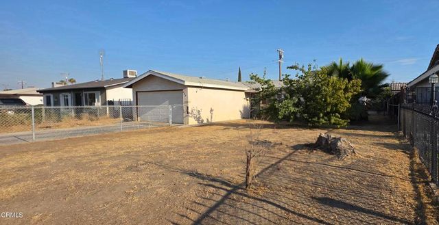 423 Helen Way, Bakersfield, CA 93307