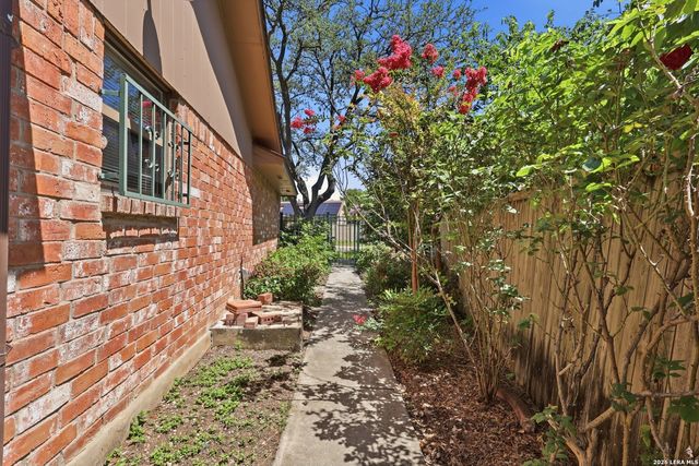 6114 UPWOOD DR, San Antonio, TX 78238